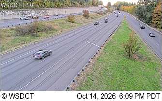 I-90 at MP 13.5: W Lk Sammamish Pkwy