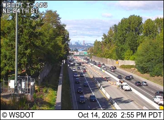 I-405 at MP 6: NE 24th St