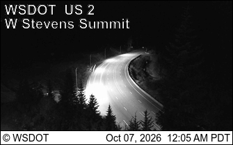 US 2 at MP 64.3: West Stevens Pass - Ski Lodge