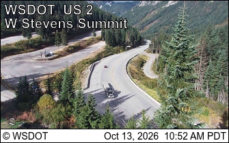 US 2 at MP 64.3: West Stevens Pass - Ski Lodge