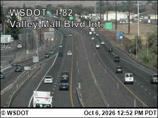 I-82 at MP 36.5: Valley Mall Blvd Interchange