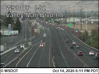 I-82 at MP 36.5: Valley Mall Blvd Interchange