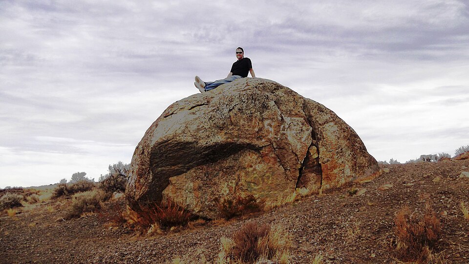 Steamboat Rock Steamboat Rock , a basalt butte that is located on north end of m